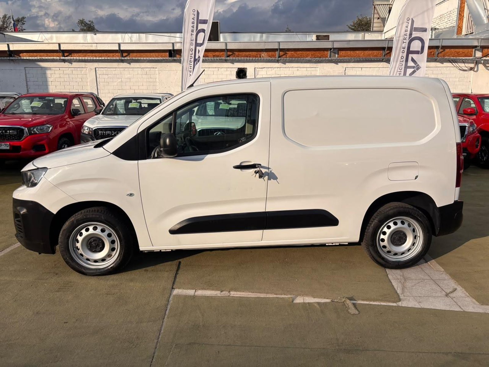 Peugeot PARTNER L1 1.5 BlueHDi 2023 - Foto 5 de 10