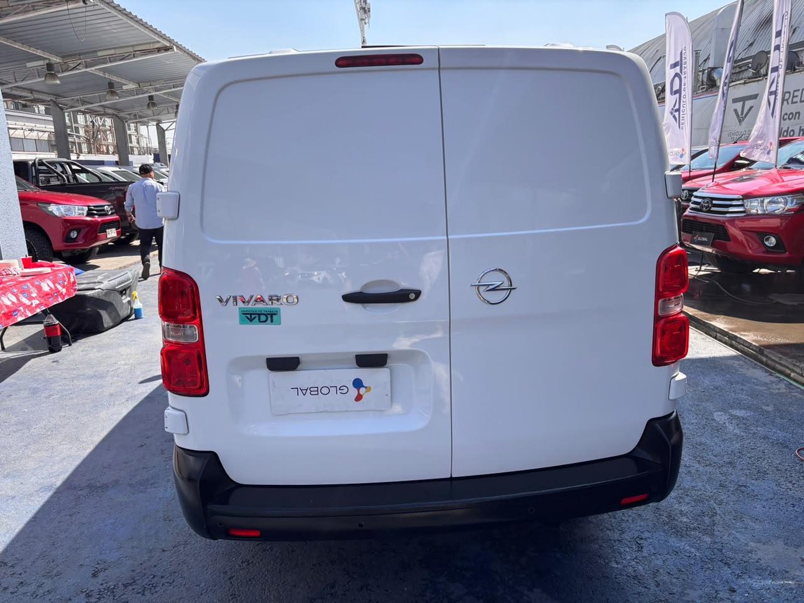 Opel VIVARO 2022 - Imagen 6 de 10