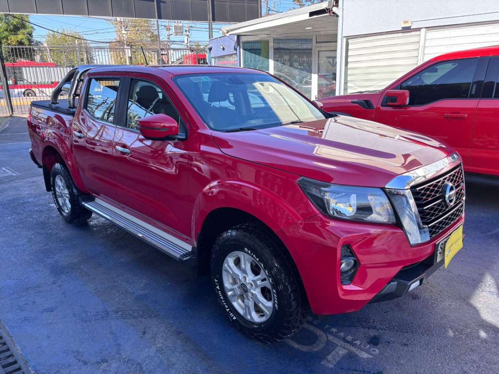 Nissan NAVARA D CAB 4X4 2.3 AT XE AT 4X4 2022 - Foto 3 de 10