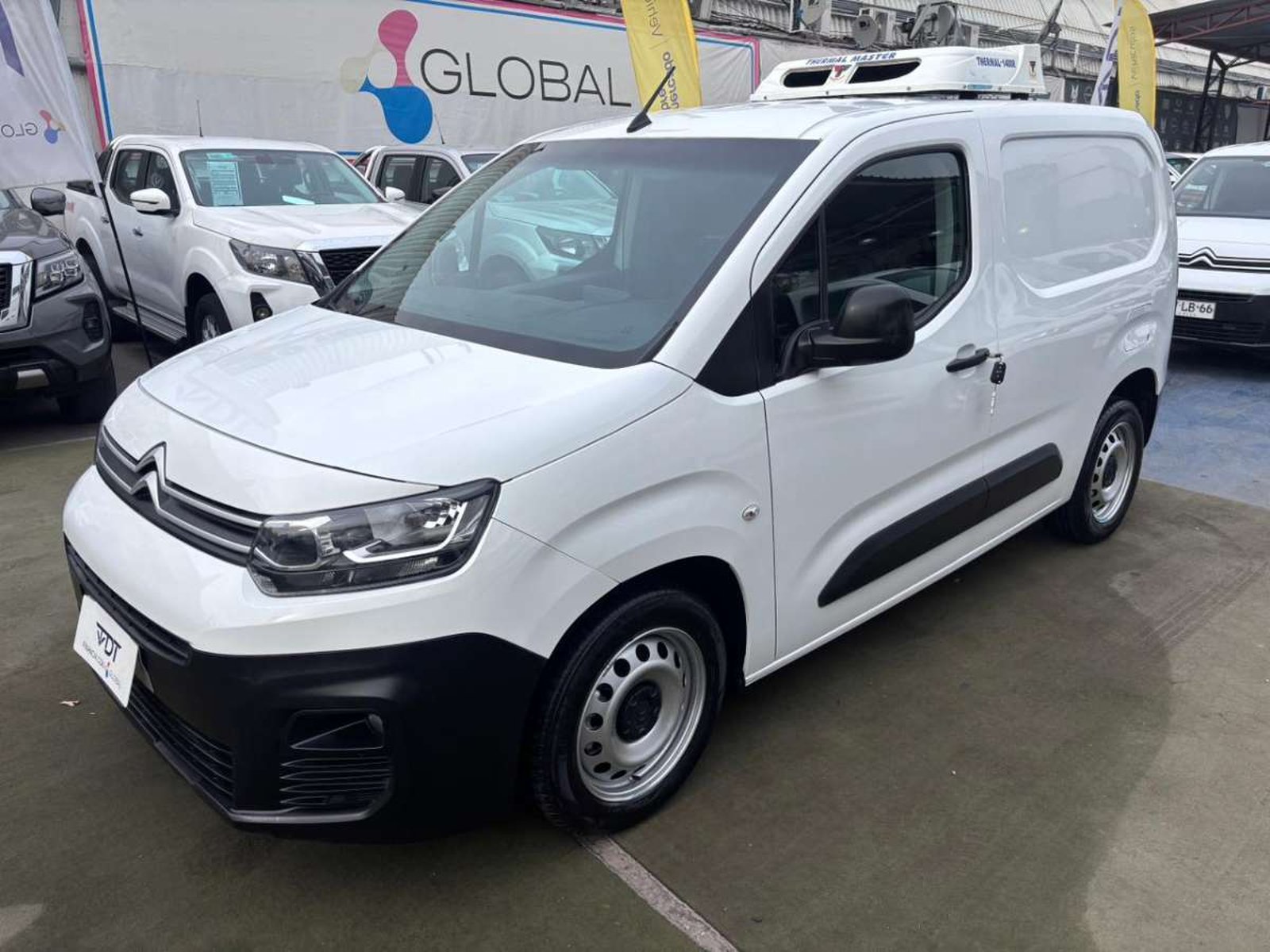 Citroën BERLINGO K9 1.6 2022 - Foto 3 de 10