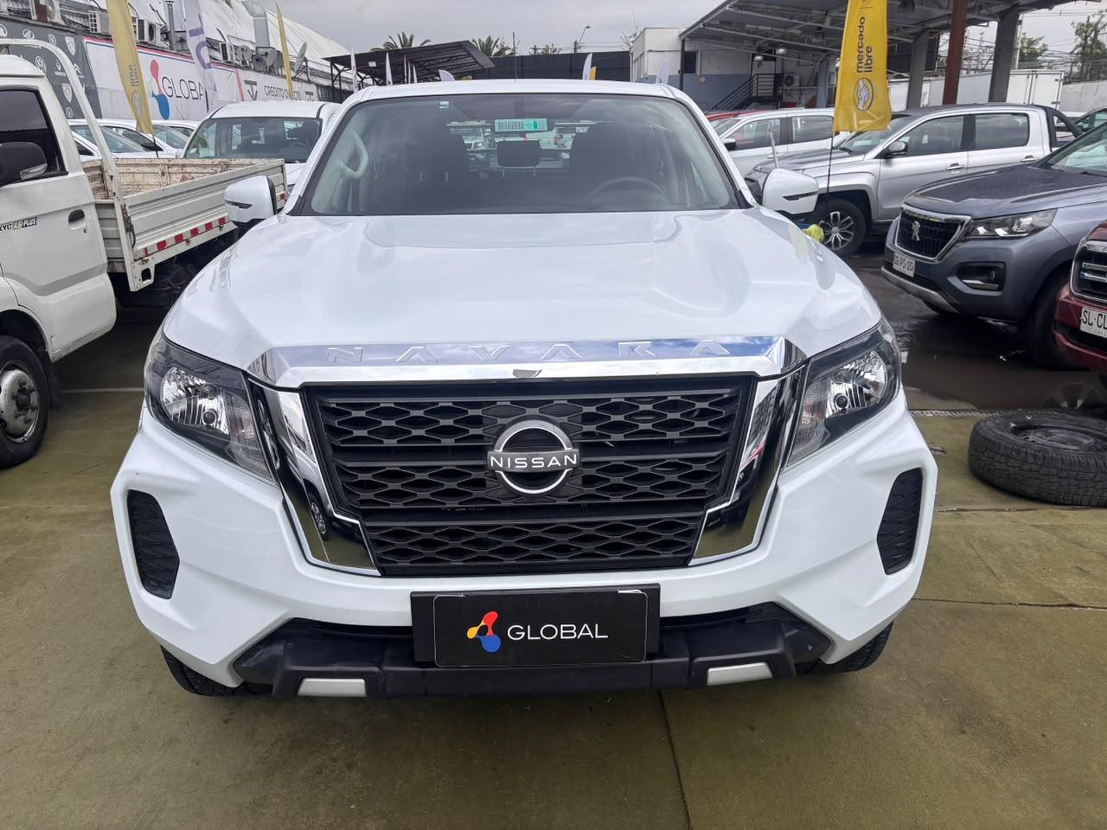 Nissan NAVARA XE 4X2 2.3 DIESEL 2024 - Foto 2 de 10