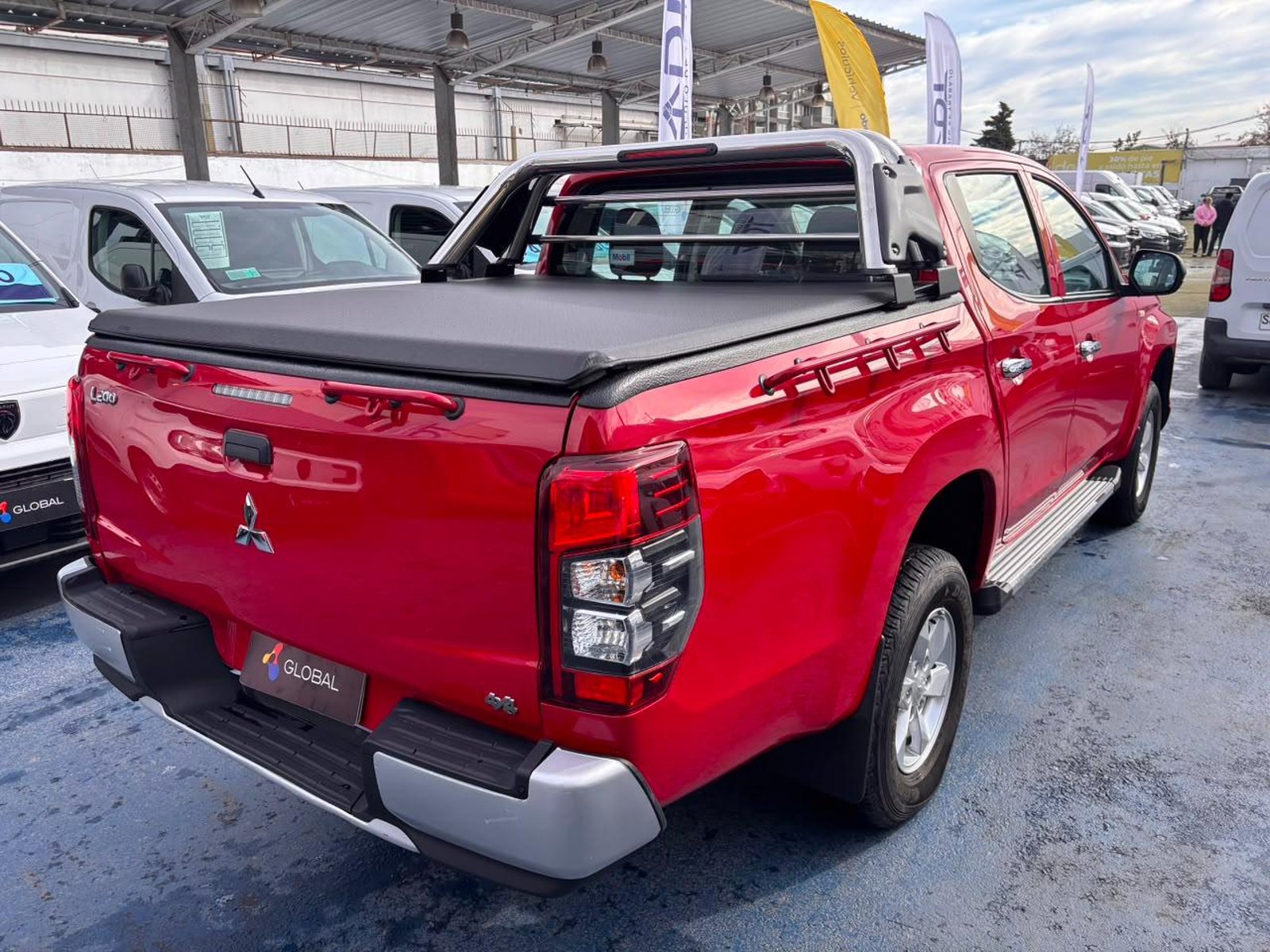Mitsubishi L200 2023 - Imagen 8 de 10