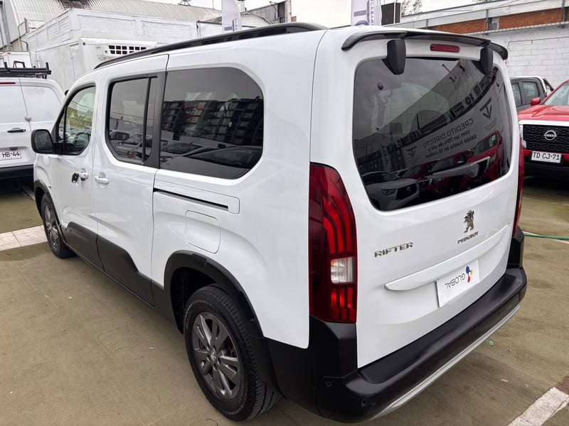 Peugeot RIFTER AT 1.5 Diesel 2024 - Imagen 6 de 10