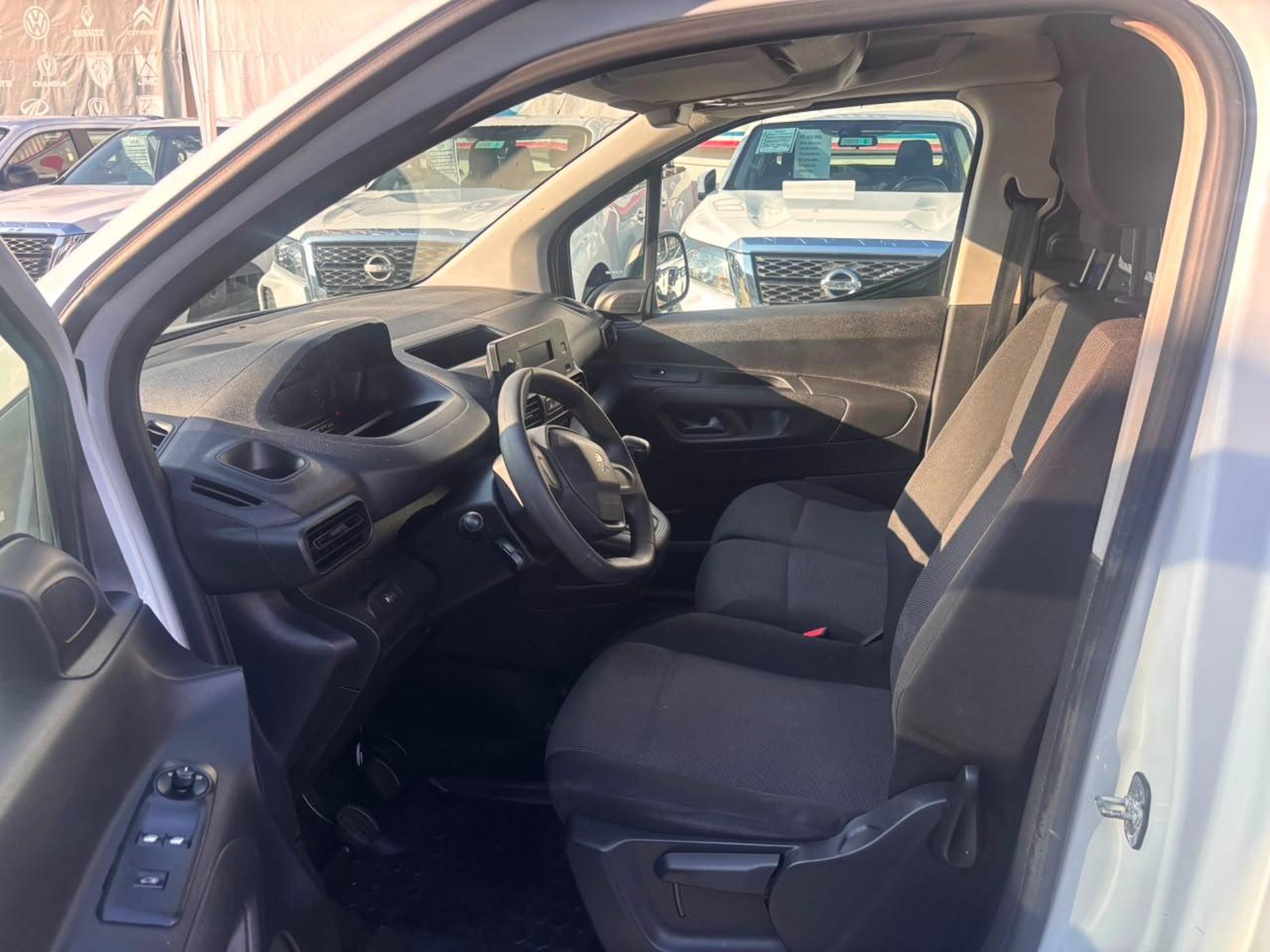 Peugeot PARTNER L1 BLUE HDI 100 1.5 2023 - Imagen 10 de 10