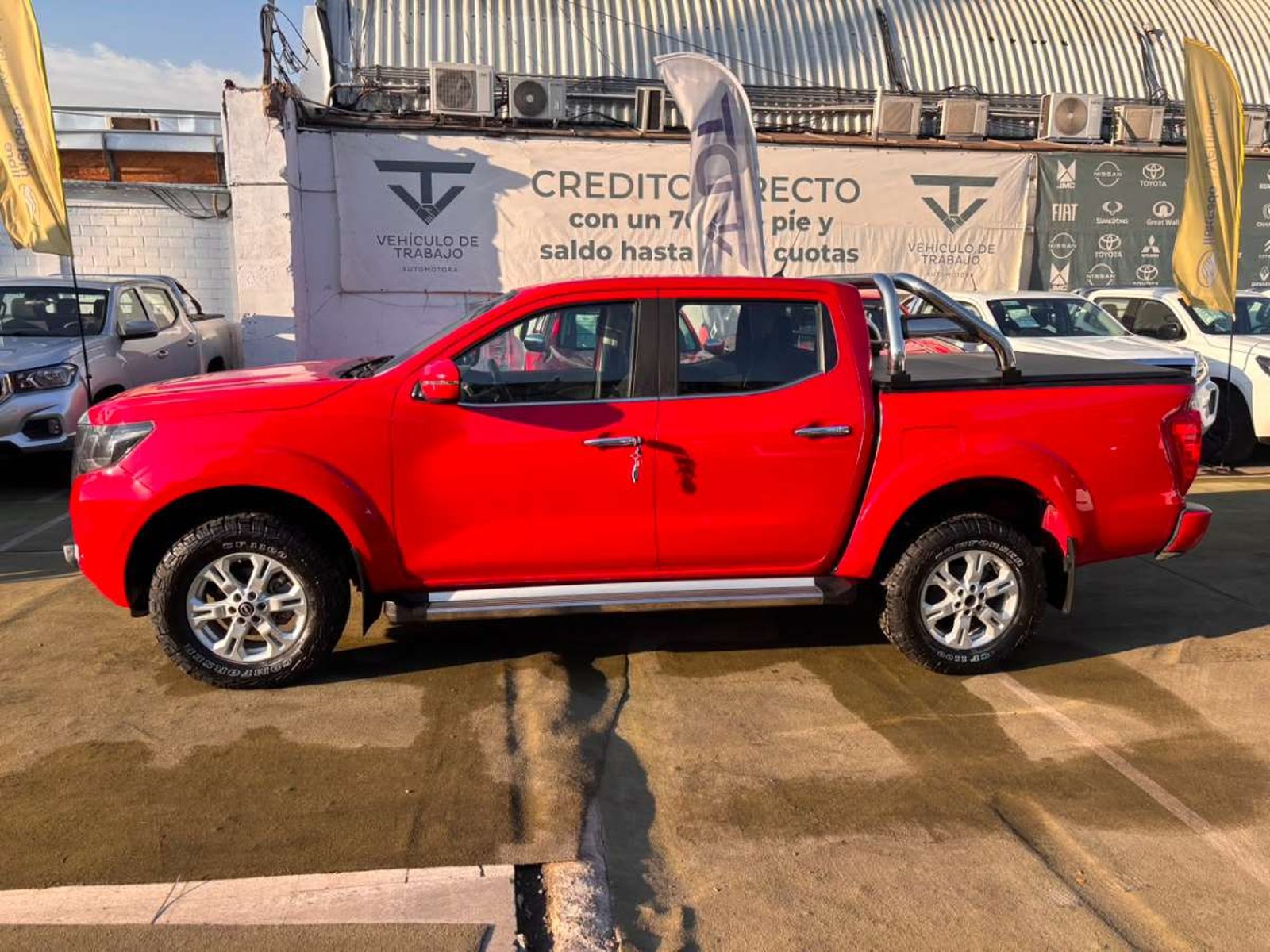 Nissan NAVARA D CAB MT 4X4 2.3 2023 - Imagen 4 de 10