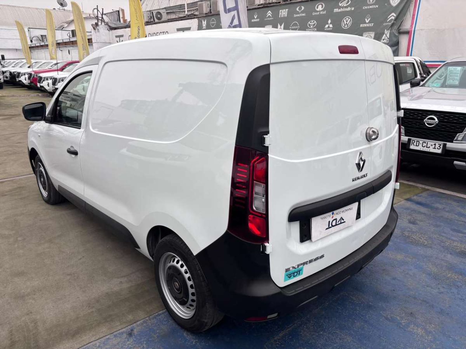 Renault EXPRESS 1.5 2023 - Imagen 6 de 10