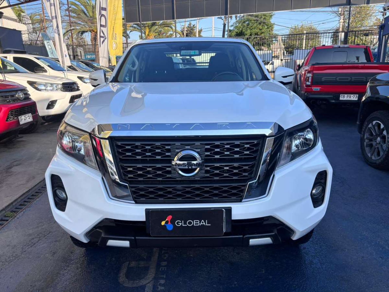 Nissan NAVARA D CAB 2.3 2021 - Foto 2 de 10