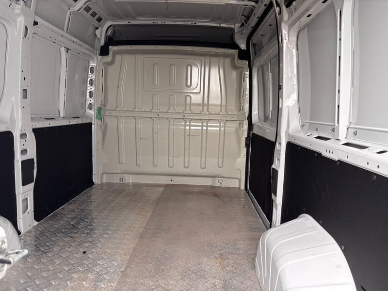 Peugeot Boxer L2H2 2.0 Diesel 2023 - Imagen 9 de 10