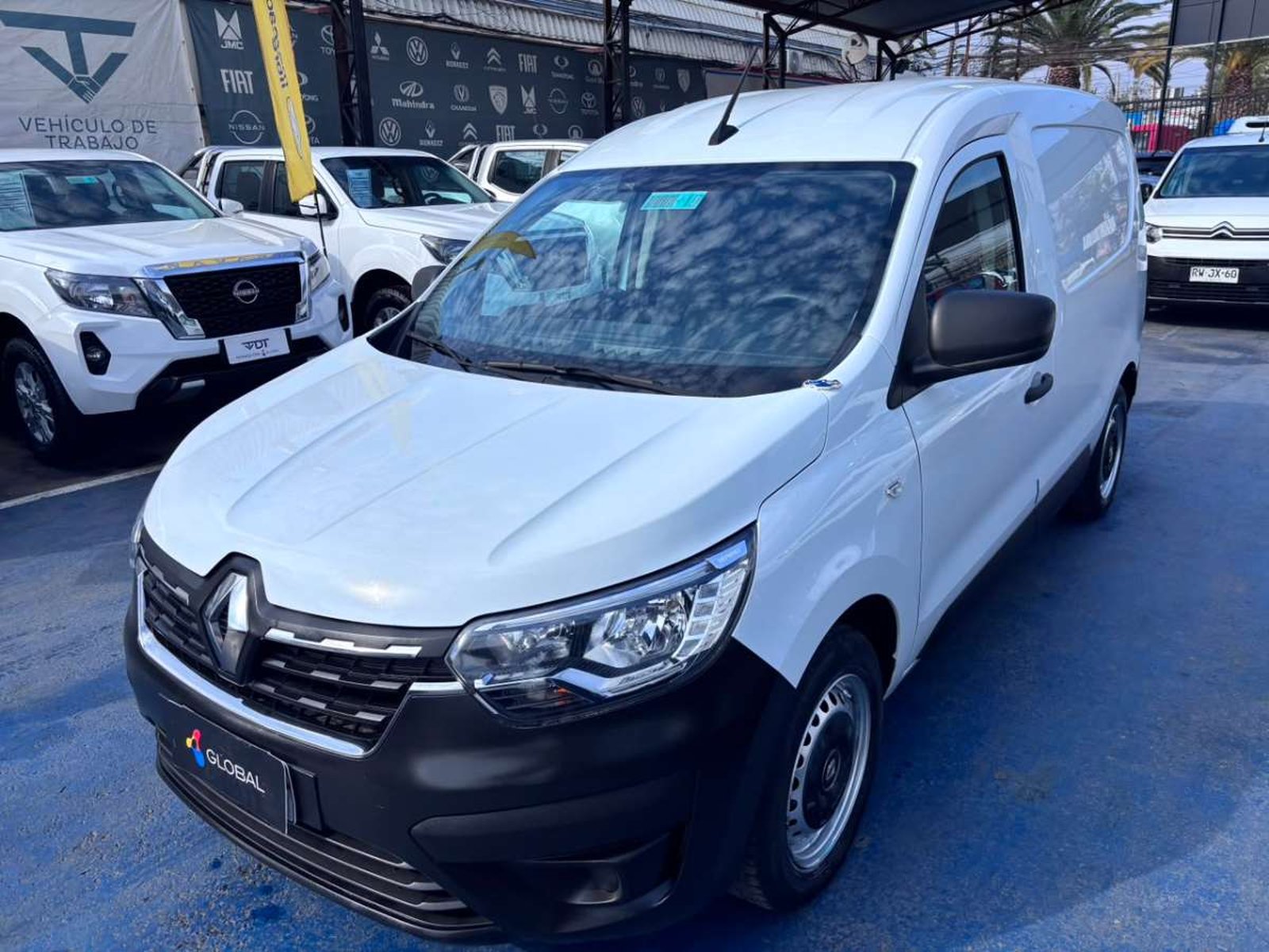 Renault EXPRESS 1.5 2023 - Foto 3 de 10