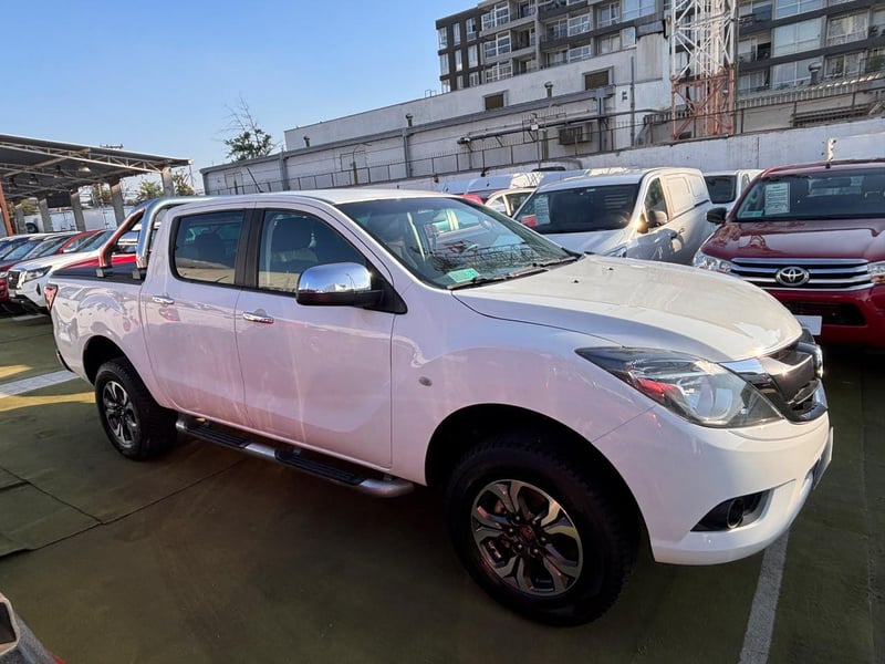Mazda BT-50 SDX 4X4 2.2 Diesel 2022 - Imagen 5 de 10