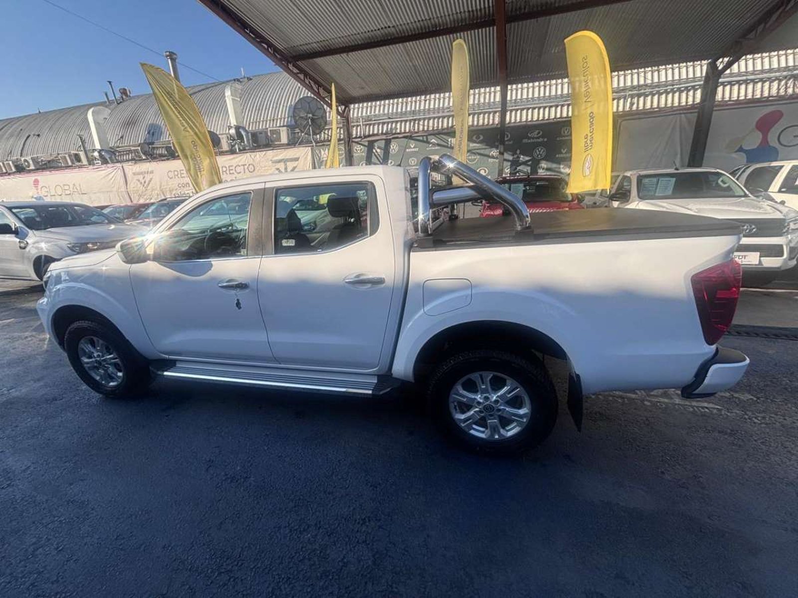 Nissan NAVARA D CAB 2.3 xe 4x2 2021 - Imagen 5 de 10