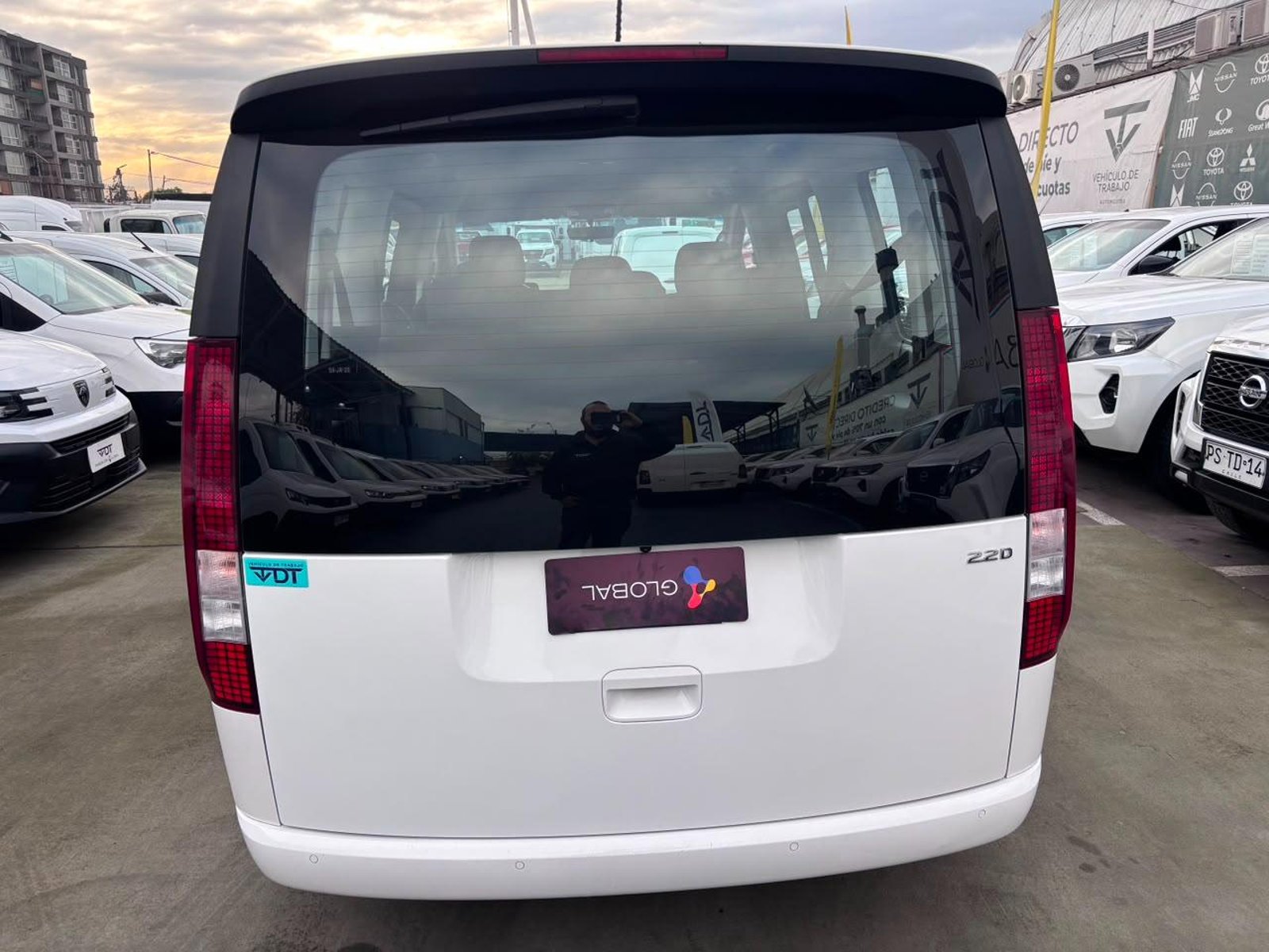 Hyundai Staria Premium 2.2 CRDi 2023 - Imagen 7 de 10