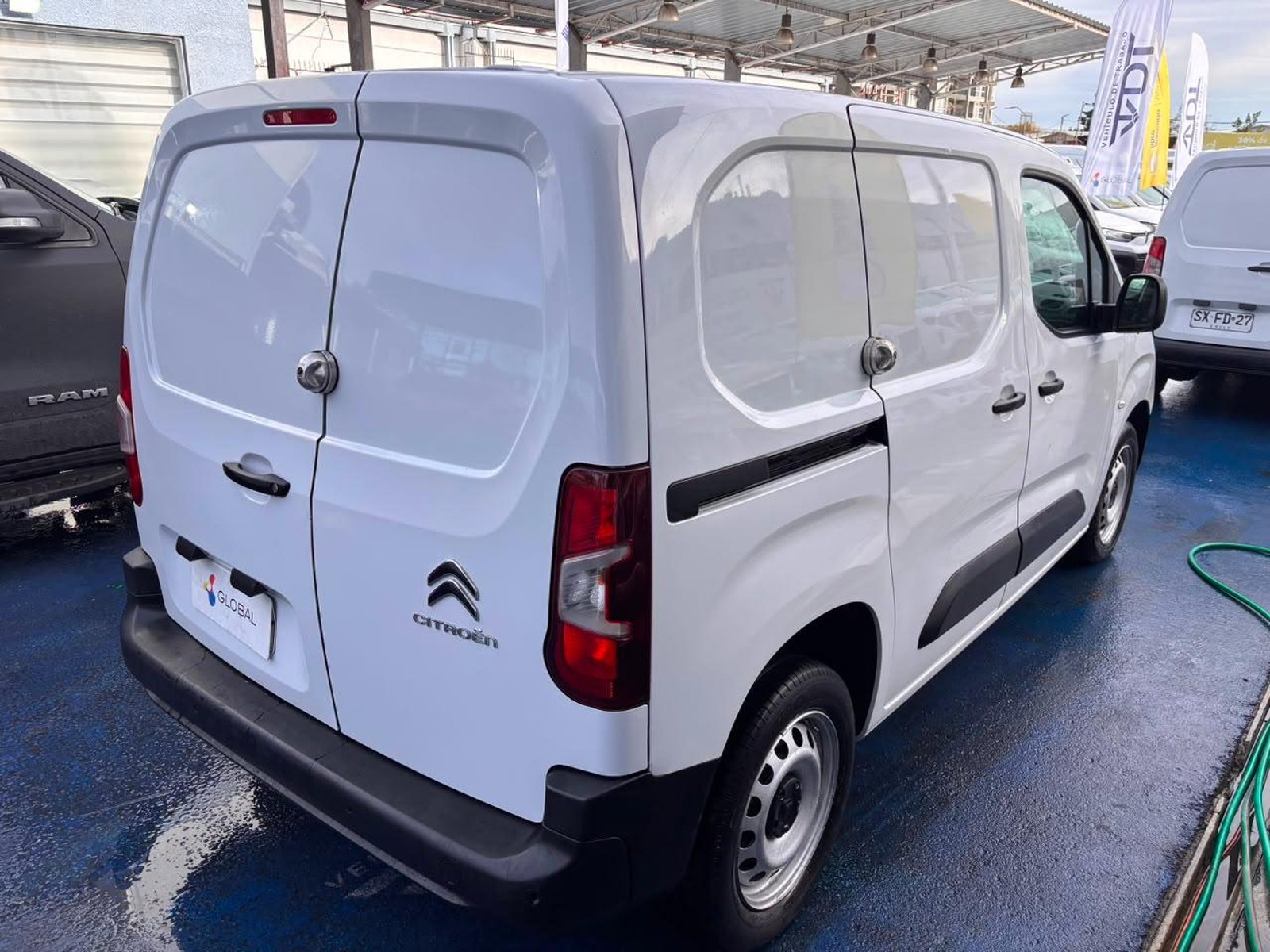 Citroën Berlingo 2023 - Imagen 8 de 10