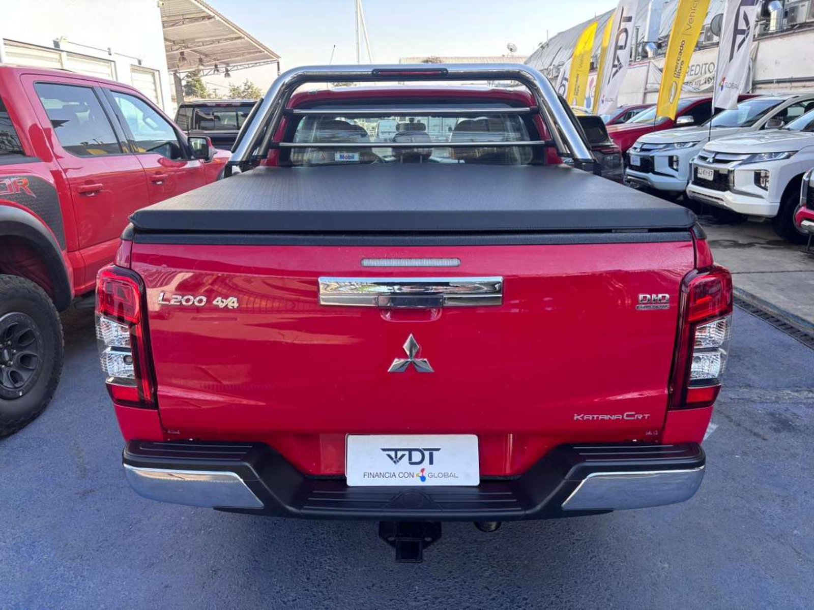 Mitsubishi L200 2.4 KATANA CRM DIESEL DOB. CAB. 4X4 MT 4P 2023 - Imagen 7 de 10
