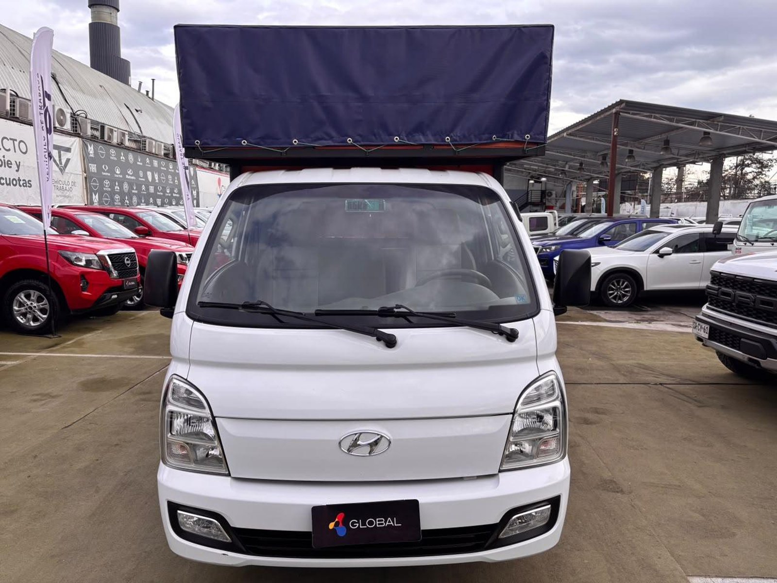 Hyundai PORTER H100 2.5 Cabina Simple 2022 - Foto 2 de 10