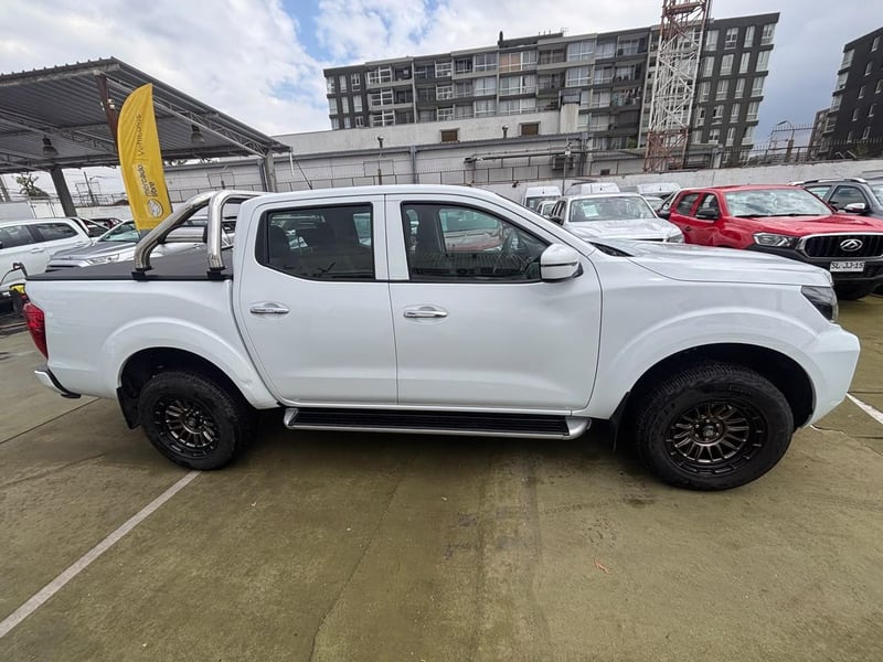 Nissan NAVARA XE 4X2 2.3 DIESEL 2024 - Imagen 5 de 10