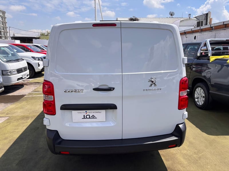 Peugeot EXPERT Premium Long 2.0 HDi 2023 - Imagen 7 de 10