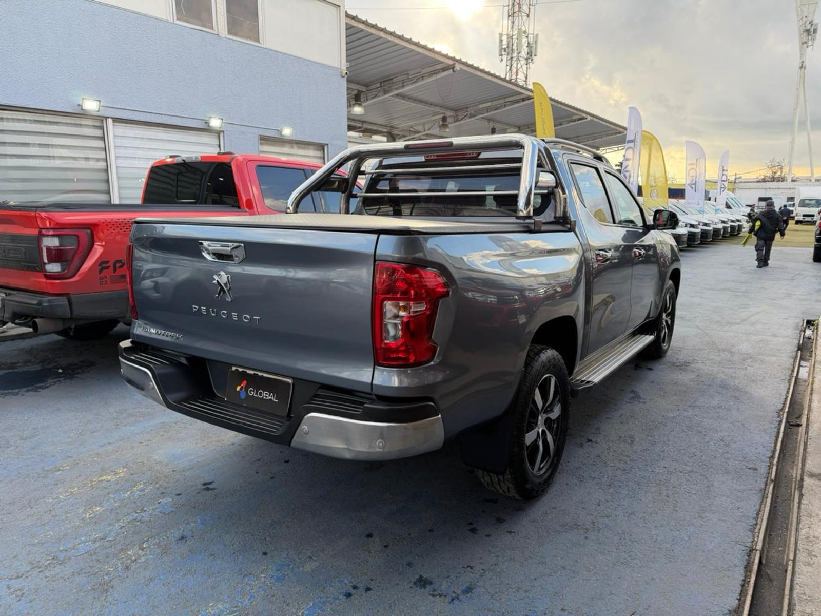 Peugeot LANDTREK Allure 1.9 4x4 MT 2023 - Imagen 8 de 10