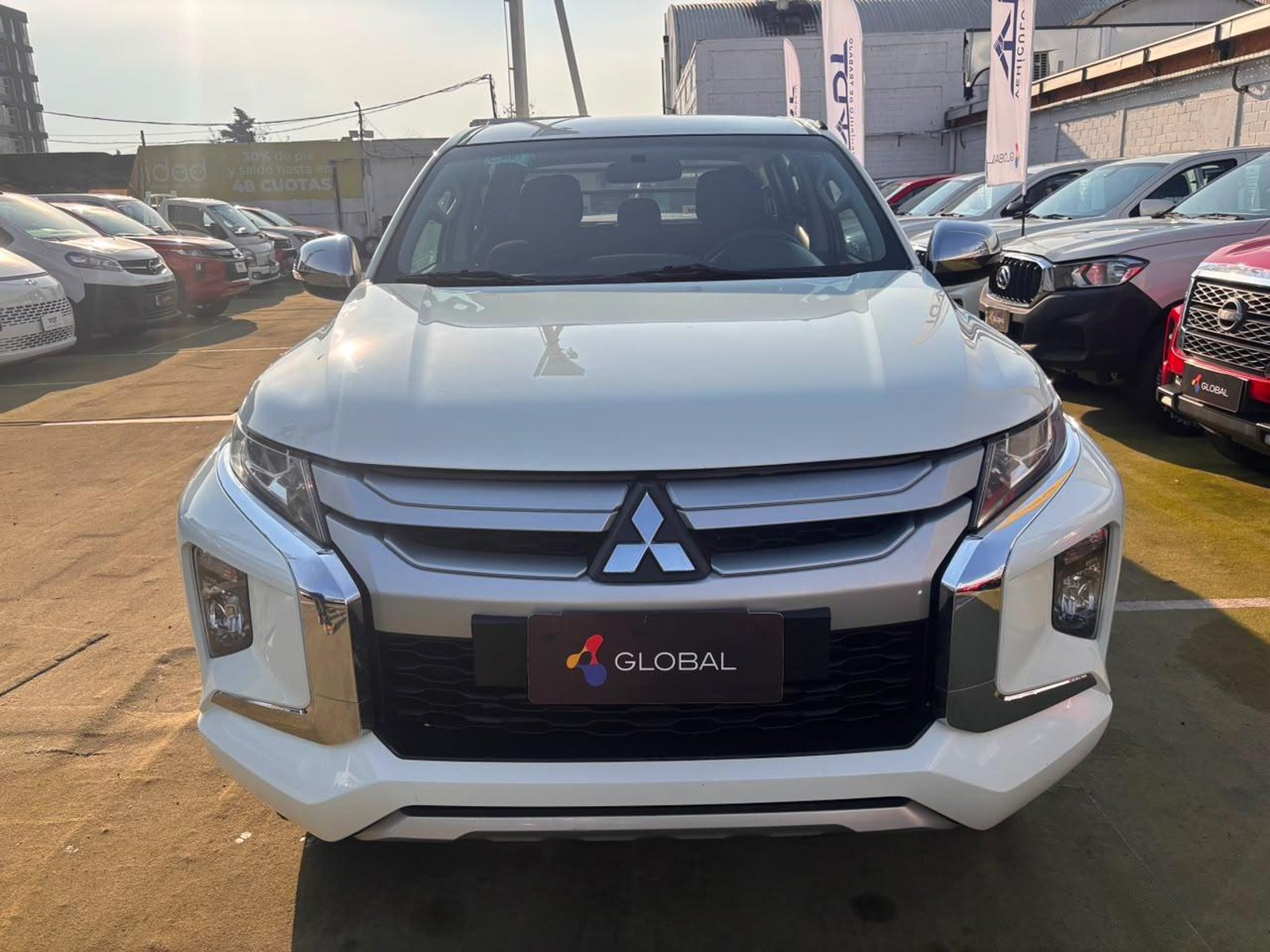 Mitsubishi L200 Katana 2.4 4x2 MT 2021 - Foto 2 de 10