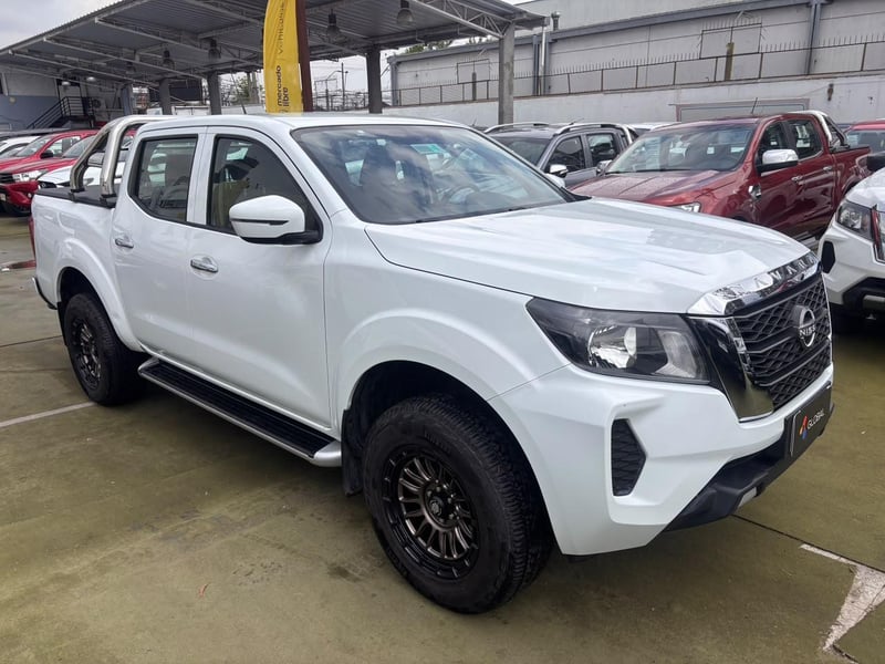 Nissan NAVARA XE 4X2 2.3 DIESEL 2024 - Imagen 3 de 10