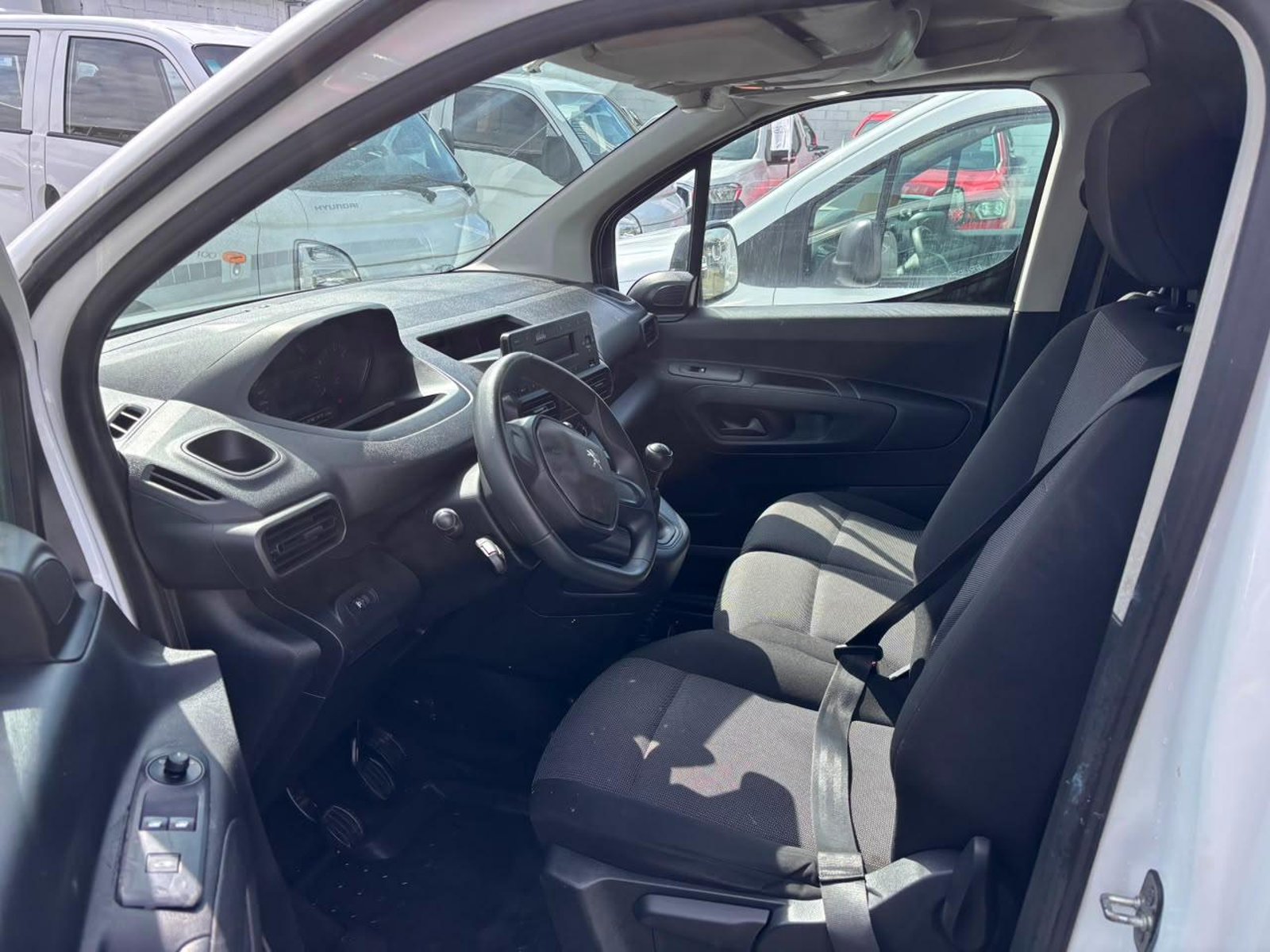 Peugeot PARTNER L1 HDI 1.6 2022 - Imagen 10 de 10