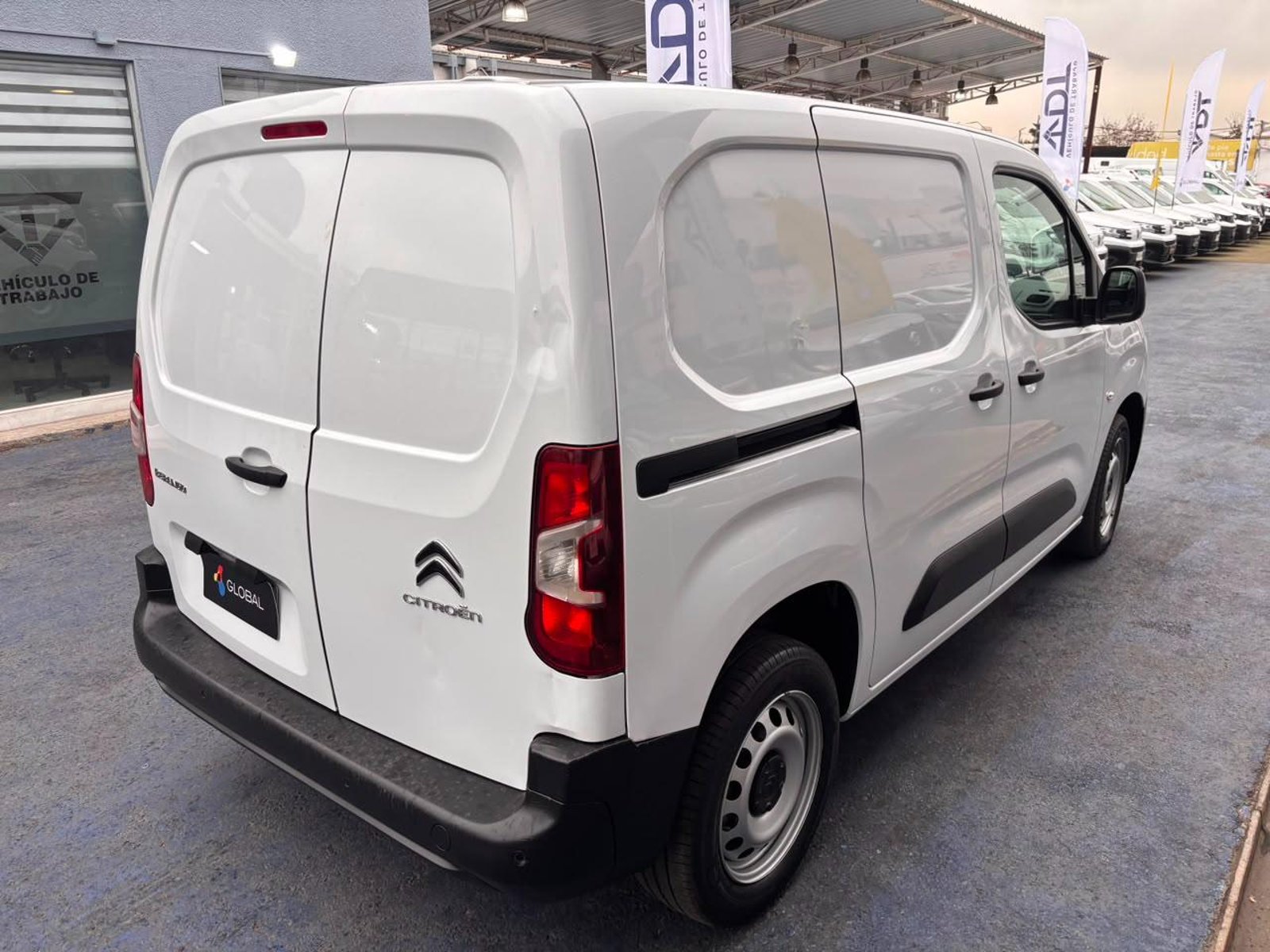 Citroën Berlingo 2024 - Imagen 8 de 10