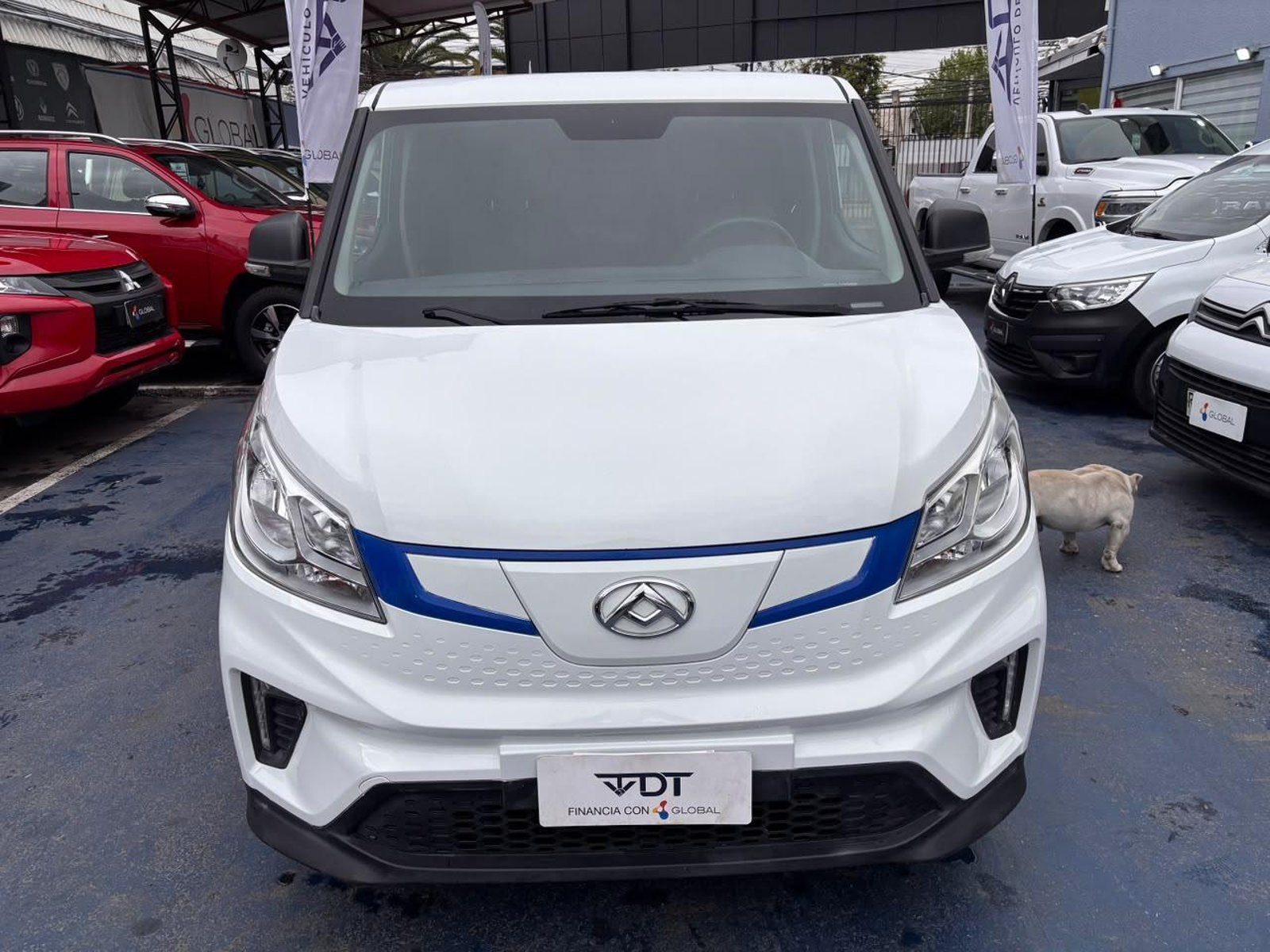 Maxus EV30 AUT 2022 - Foto 2 de 10