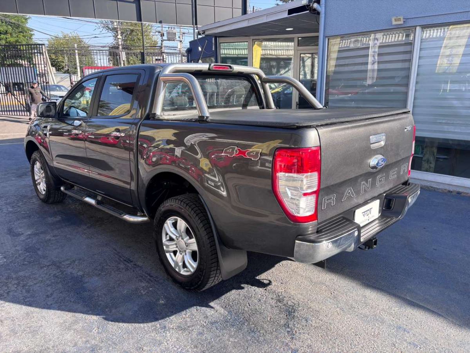 Ford RANGER DCAB 4X4 3.2 AUT XLT 4X4 2023 - Imagen 6 de 10