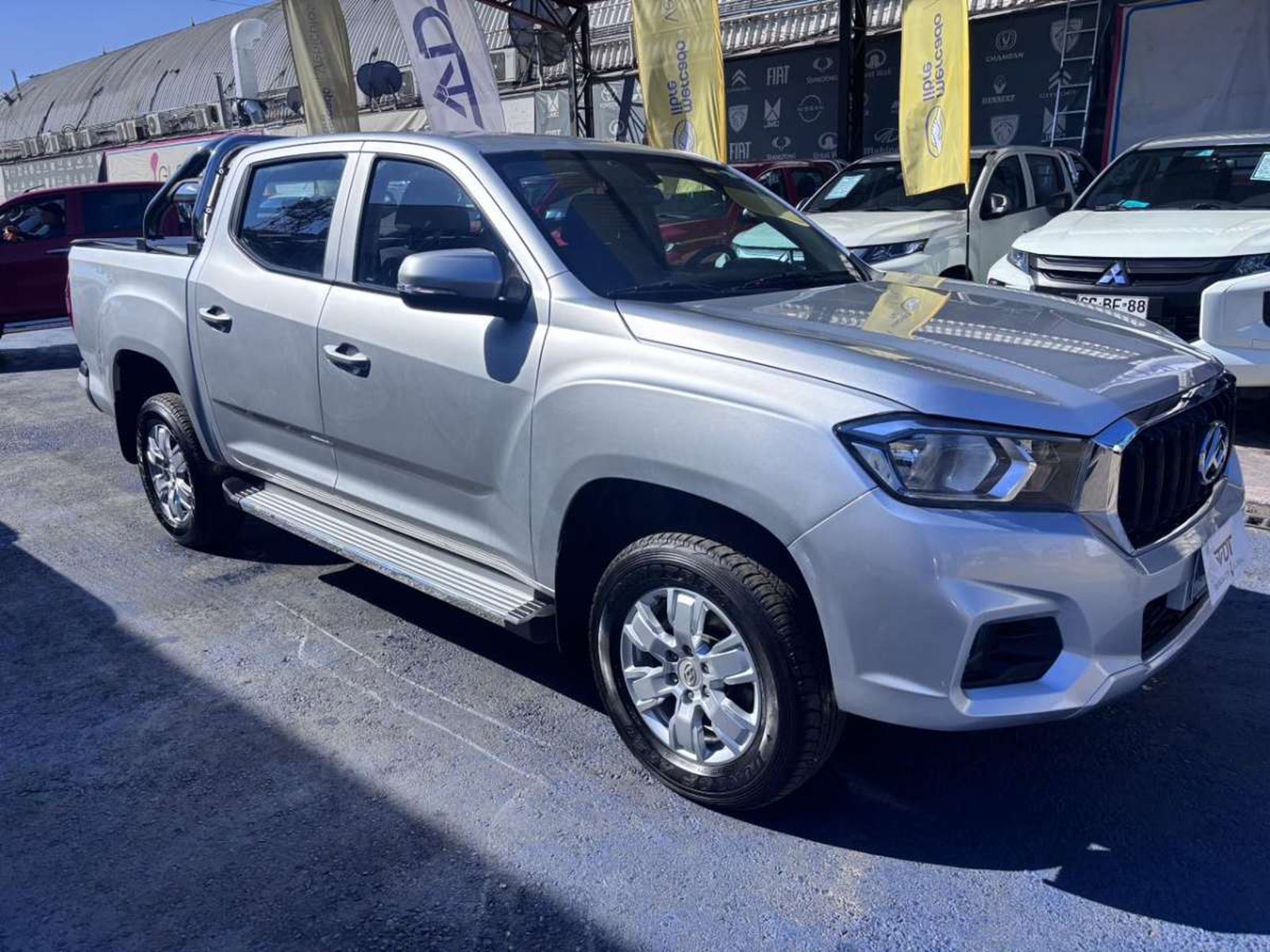 Maxus T60 DCAB 4X4 2.8 GL 4X4 2022 - Foto 3 de 10