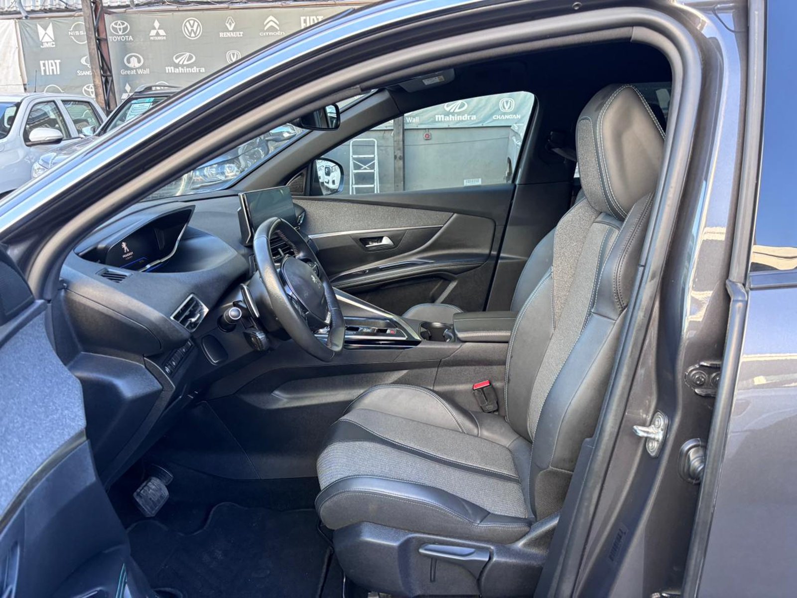 Peugeot 3008 Allure 1.6 THP AT 2024 - Imagen 10 de 10
