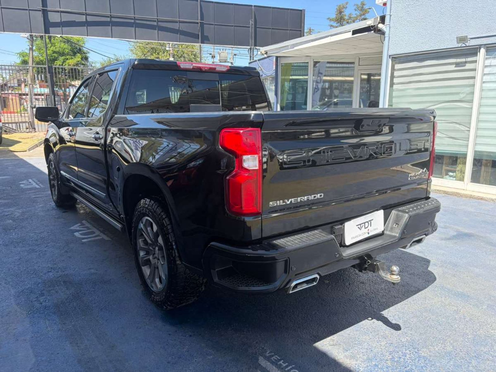 Chevrolet SILVERADO 4X4 3.0L AUT 2023 - Imagen 7 de 10