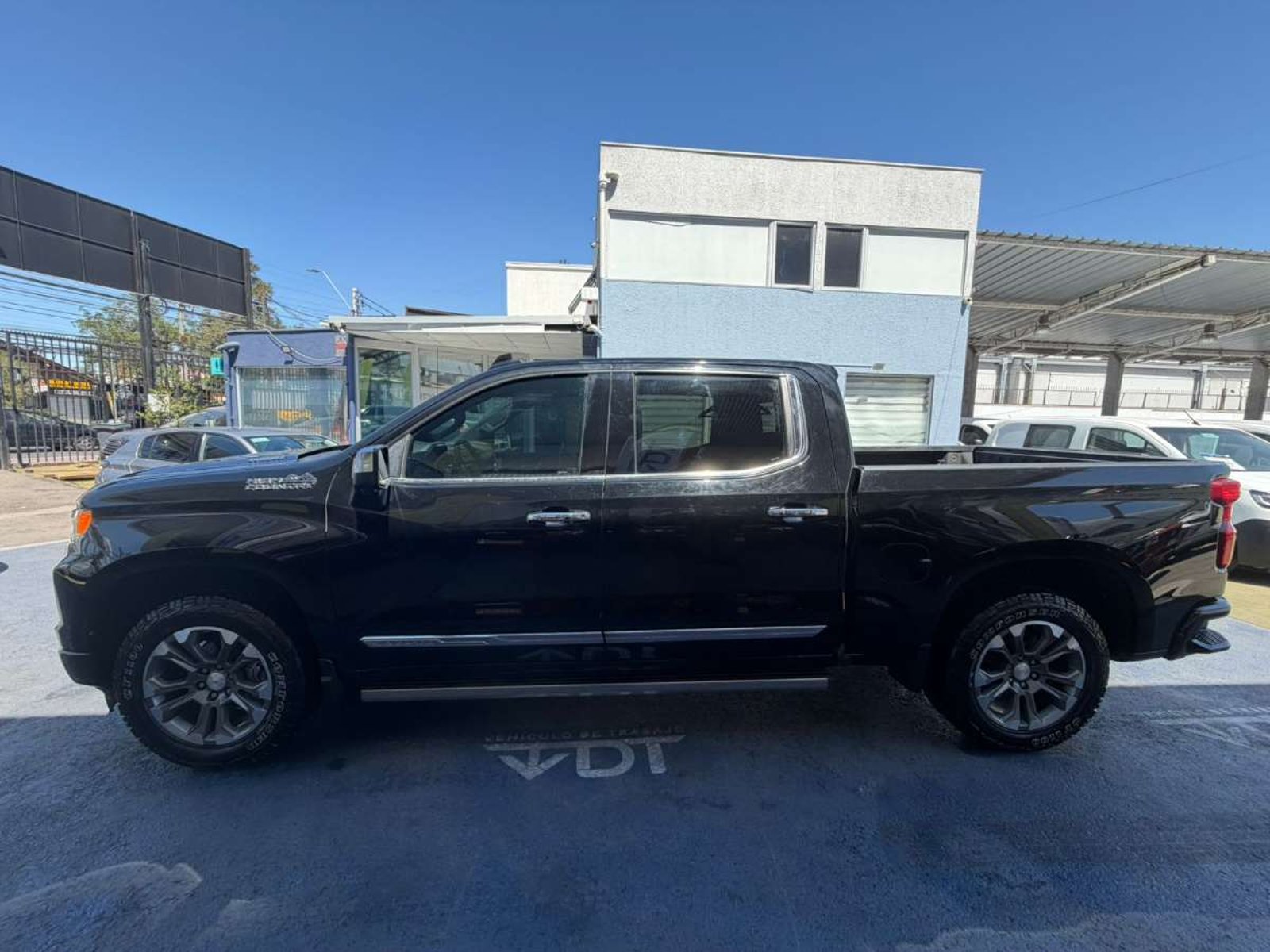 Chevrolet SILVERADO 4X4 3.0L AUT 2023 - Foto 5 de 10