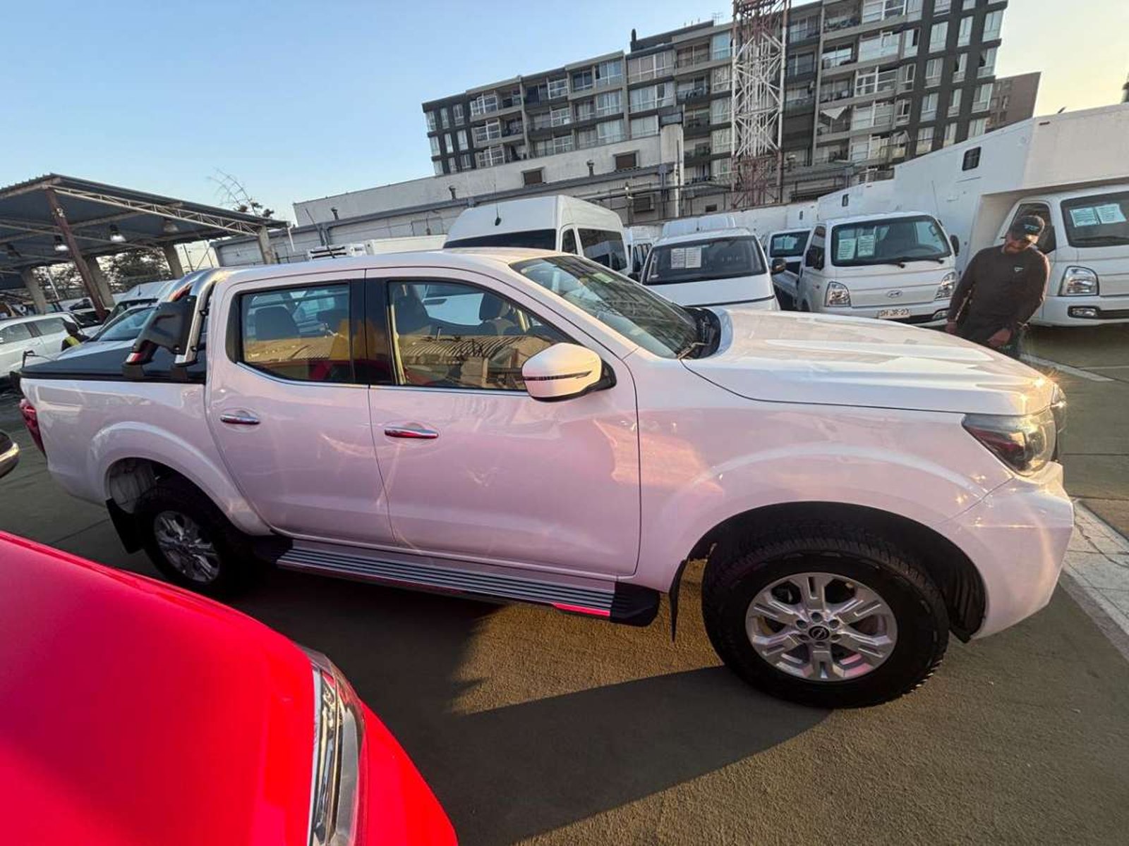 Nissan NAVARA D CAB 2.3 XE 4X4 2023 - Imagen 4 de 10