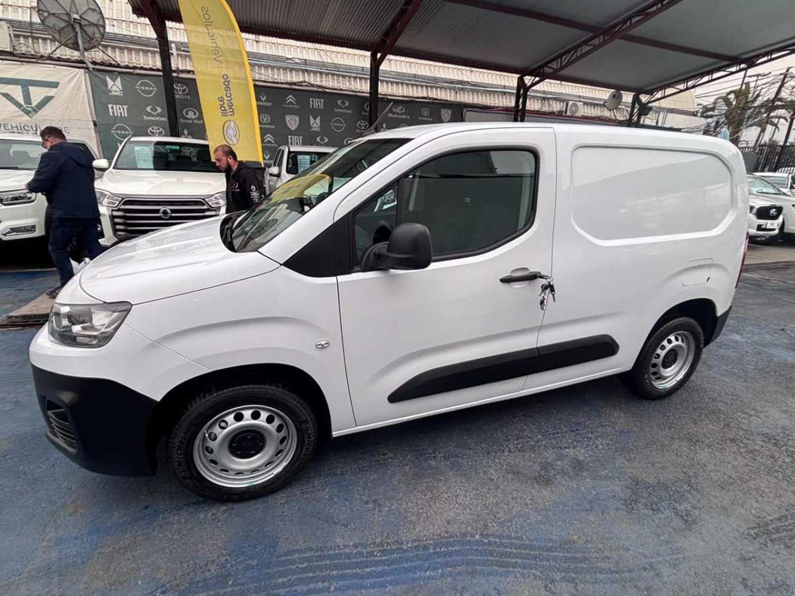 Citroën BERLINGO 1.5 2023 - Imagen 5 de 10