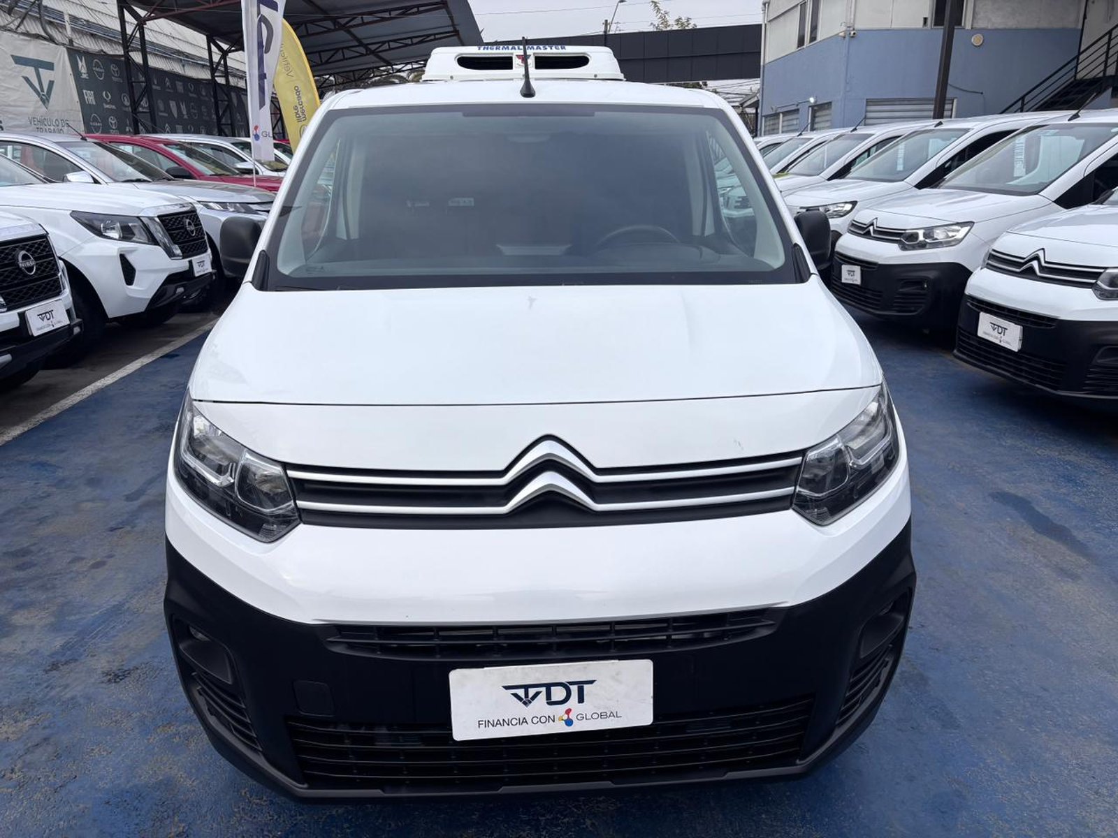 Citroën BERLINGO K9 1.6 2022 - Foto 2 de 10