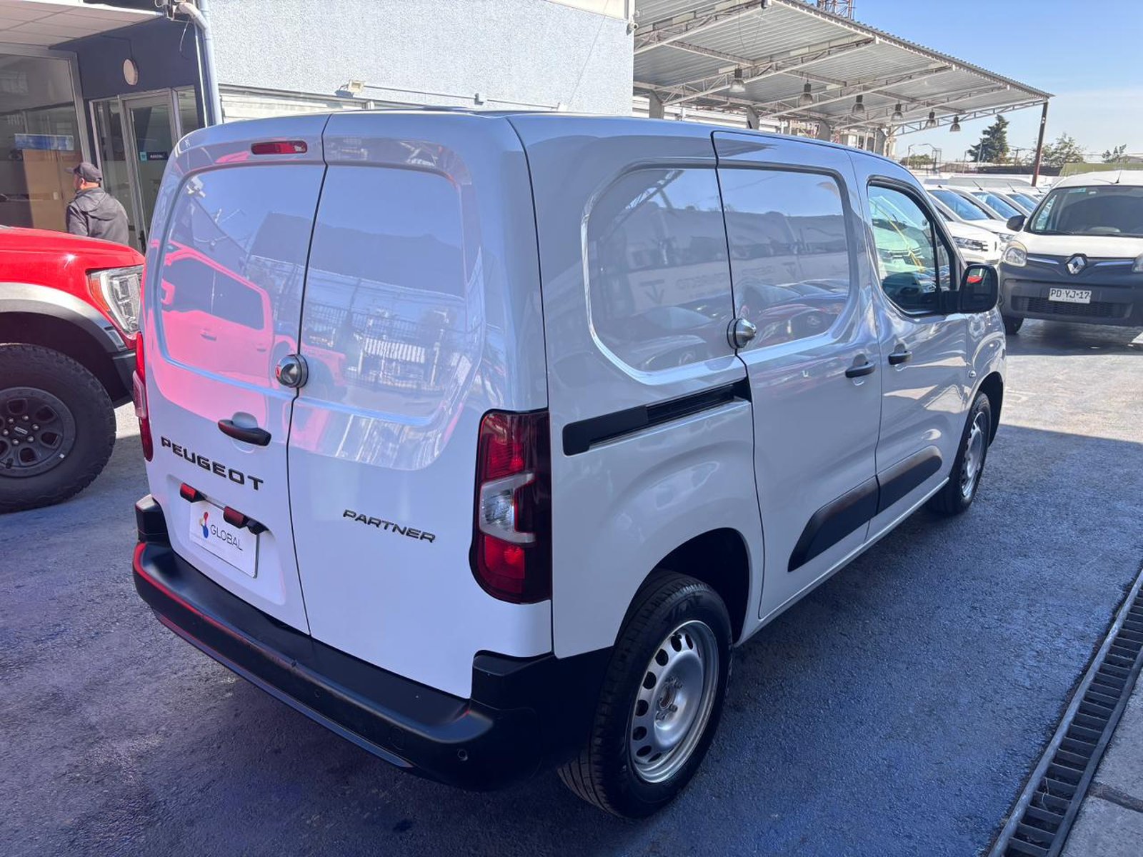 Peugeot PARTNER L1 BLUE HDI 100 1.5 2025 - Imagen 8 de 10