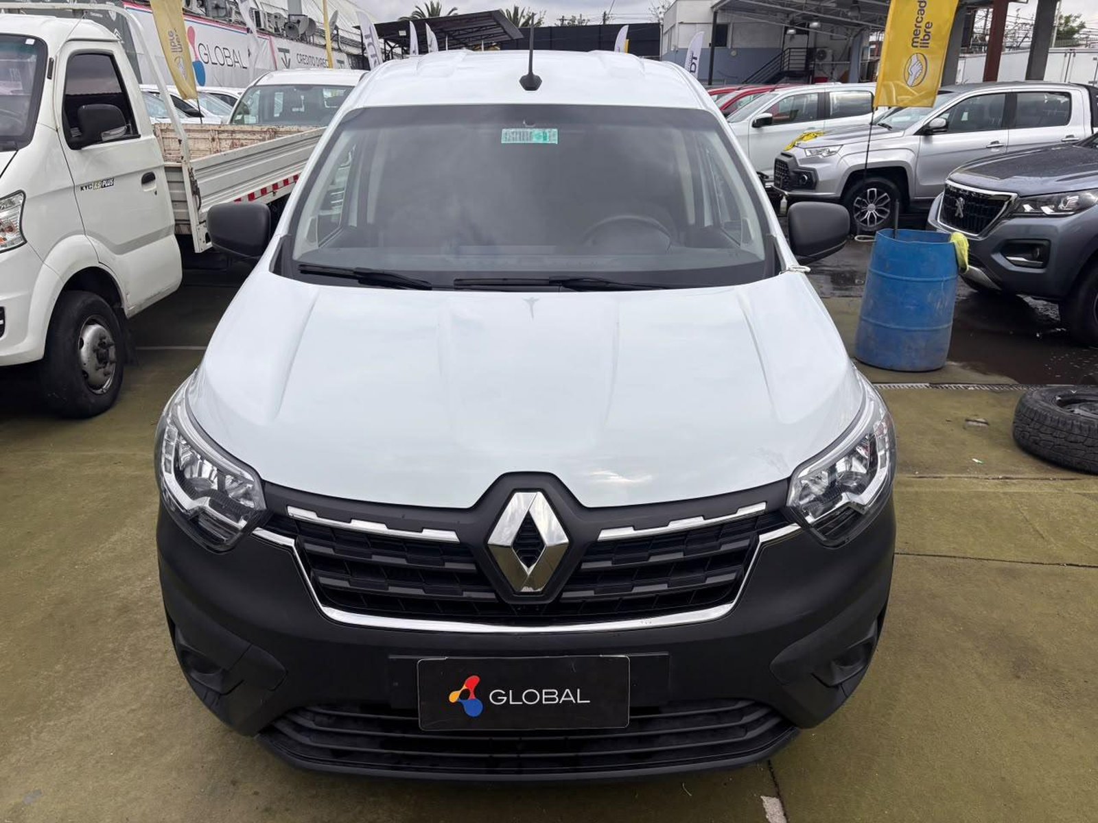 Renault Express 2023 - Foto 2 de 10