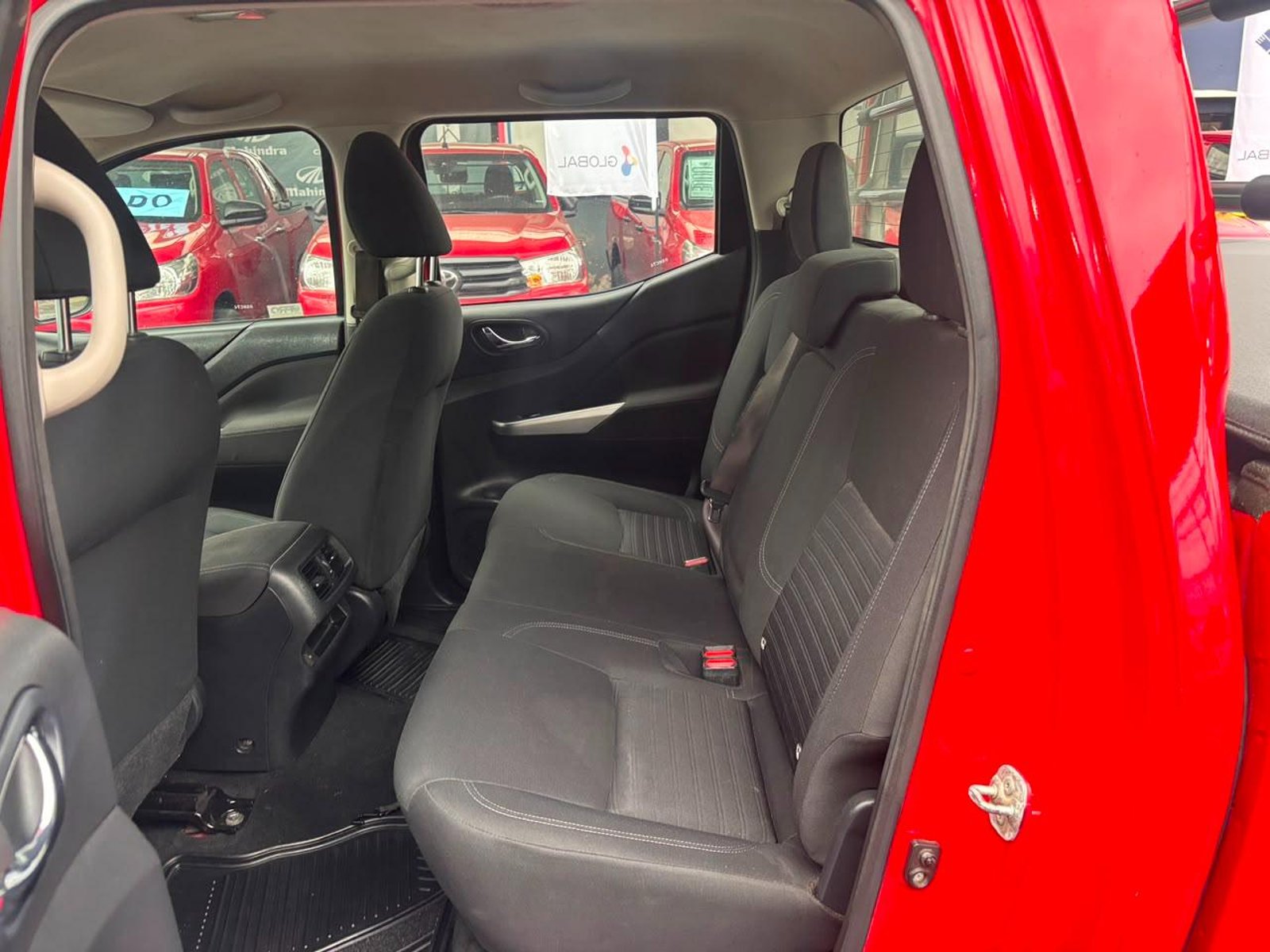 Nissan NAVARA XE 4X2 2.3 DIESEL 2022 - Imagen 9 de 10