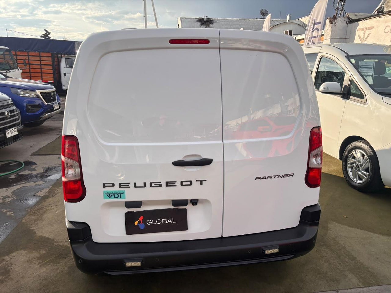 Peugeot PARTNER L1 1.5 BlueHDi 2025 - Imagen 7 de 10