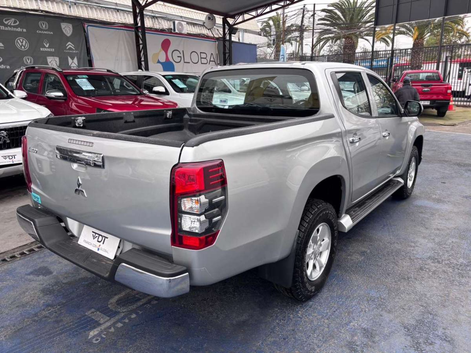 Mitsubishi L200 KATANA CRT 4X4 2.2 2024 - Imagen 8 de 10