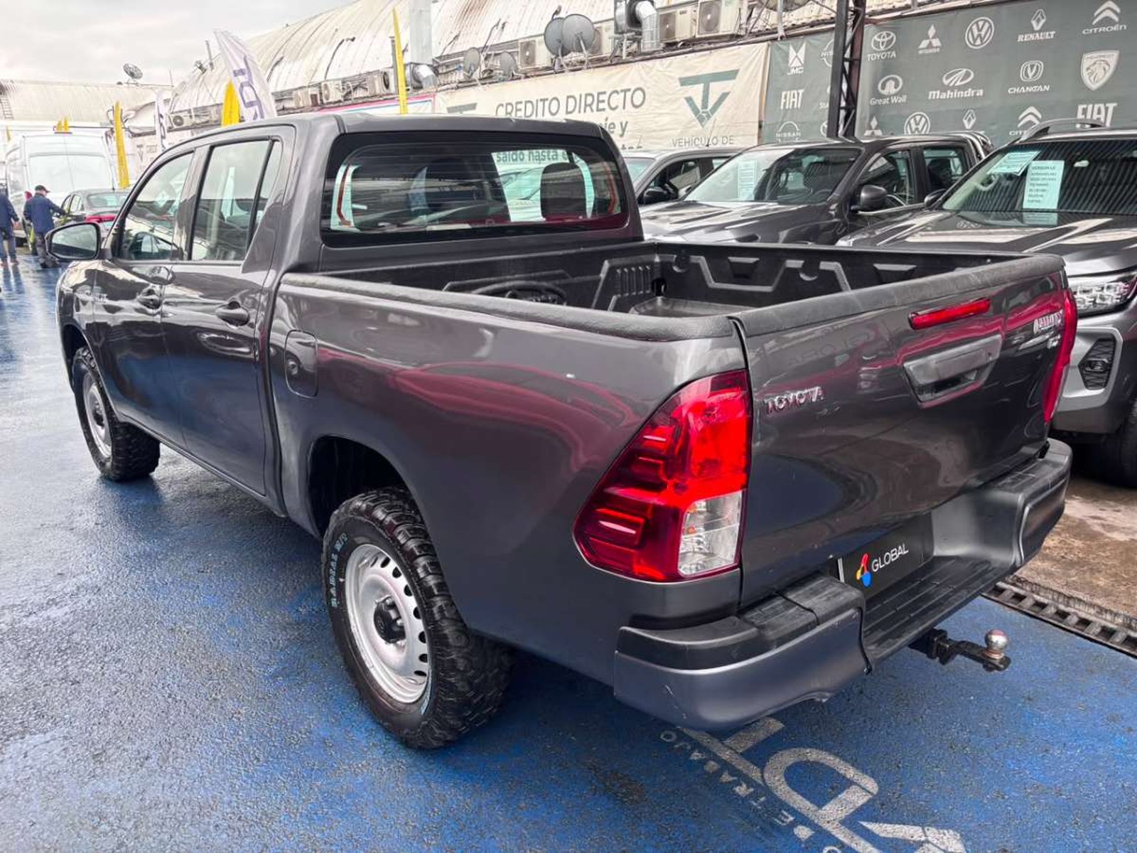 Toyota HILUX DCAB DX 2.4 2019 - Imagen 6 de 10