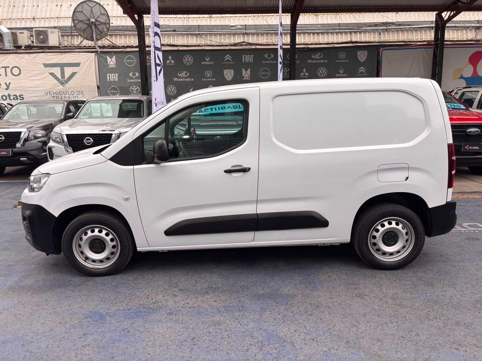 Citroën Berlingo 2024 - Foto 5 de 10