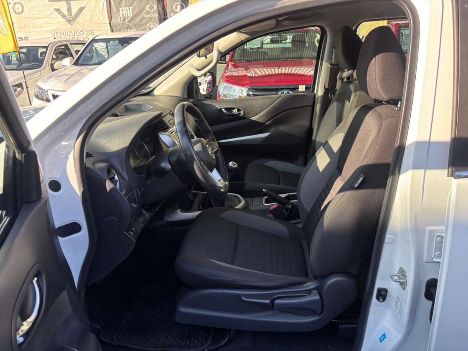 Nissan NAVARA D CAB 2.3 xe 4x2 2021 - Imagen 10 de 10