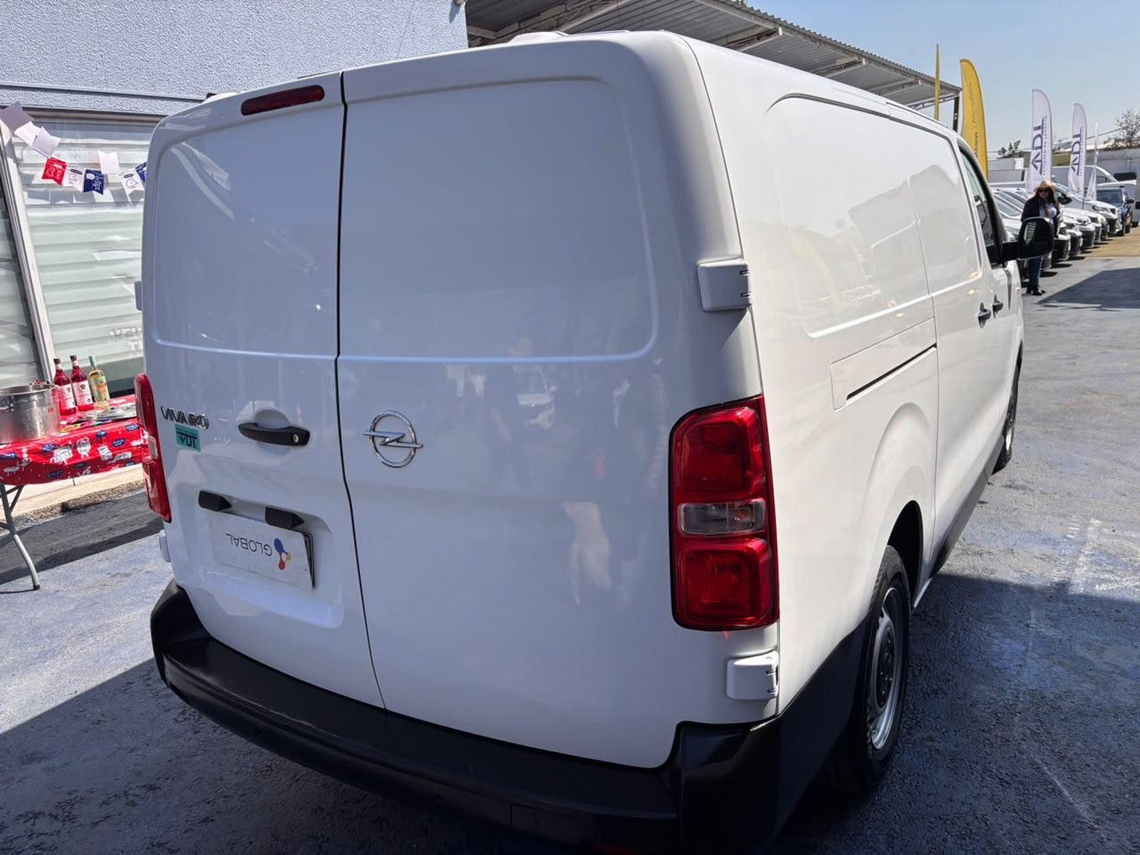 Opel VIVARO 2022 - Imagen 7 de 10