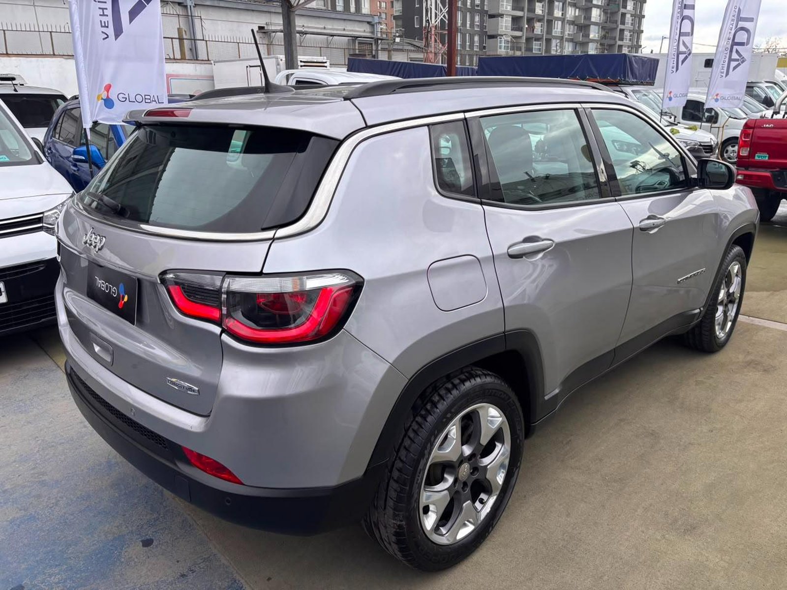 Jeep COMPASS Longitude 2.4 AT 4x2 2021 - Imagen 8 de 10