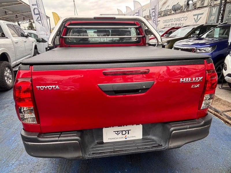 Toyota HILUX 4X4 2.4 MT 2024 - Imagen 7 de 10