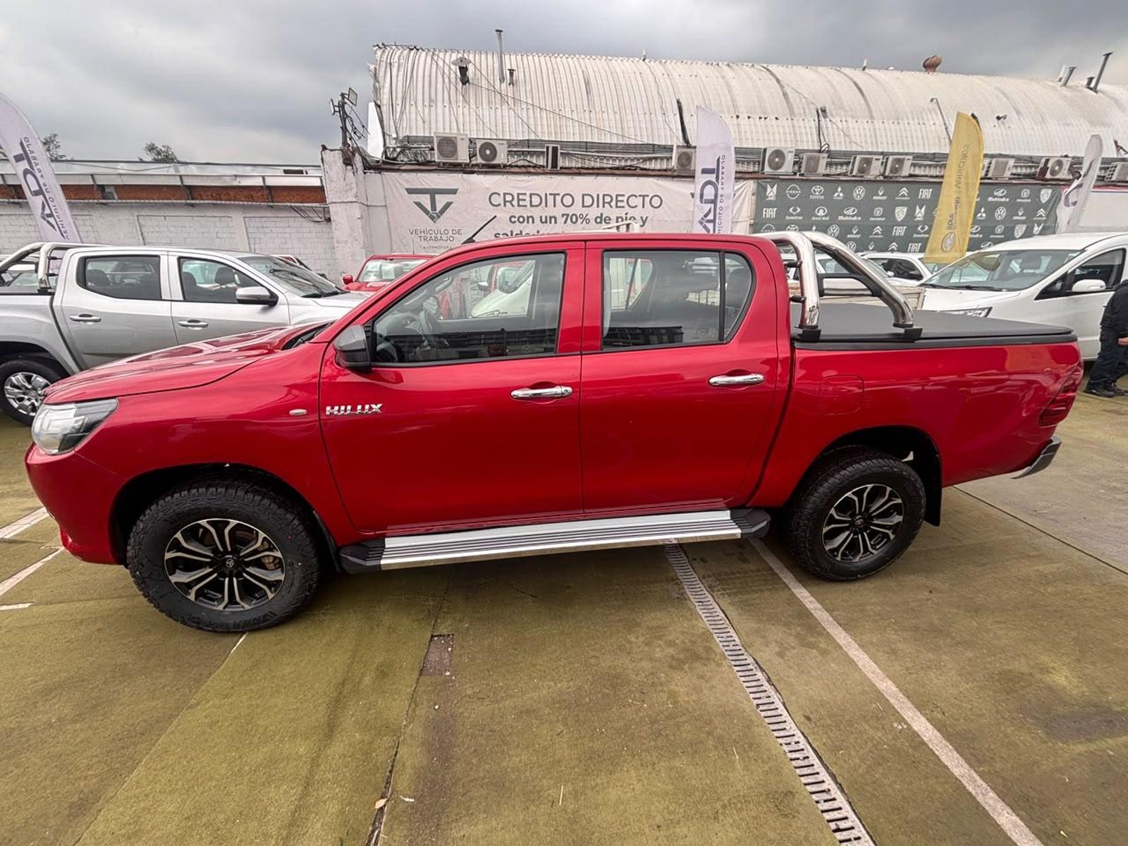 Toyota HILUX 4X4 2.4 MT 2024 - Foto 5 de 10