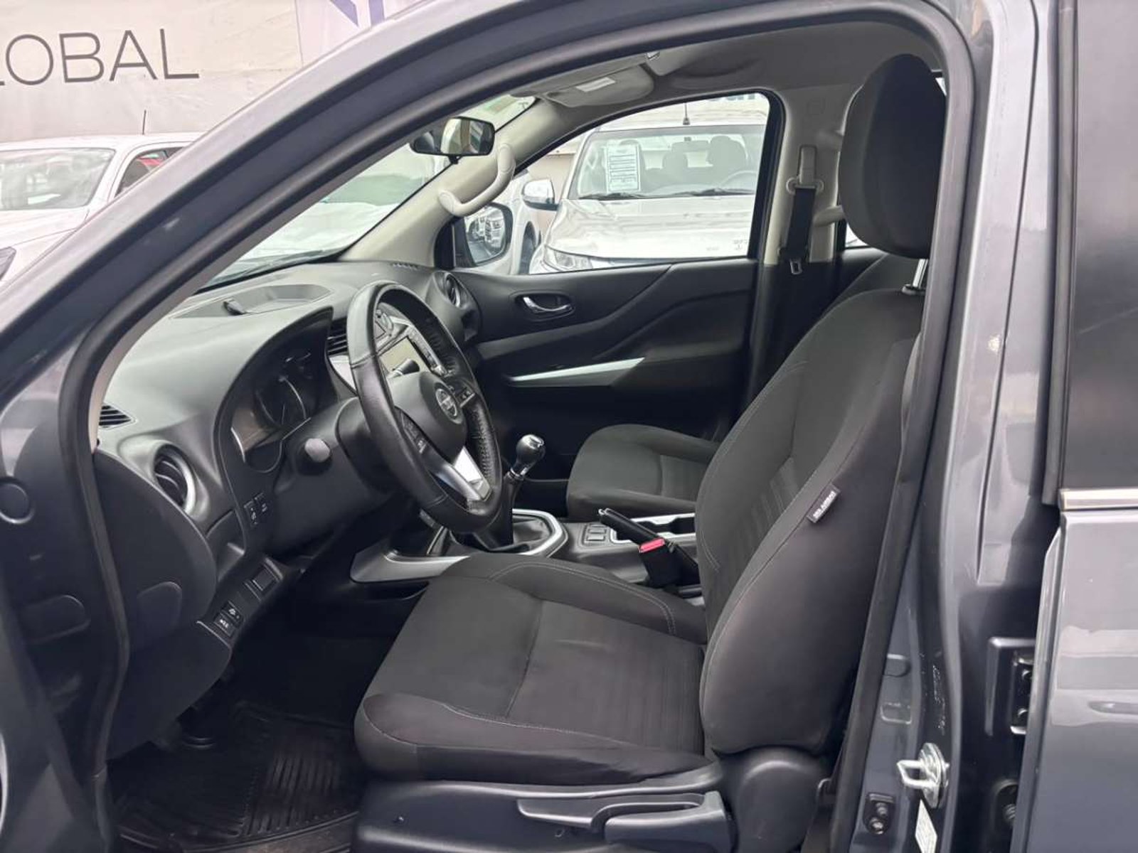 Nissan NAVARA D CAB MT 4X4 2.3 xe 4x4 2023 - Imagen 10 de 10