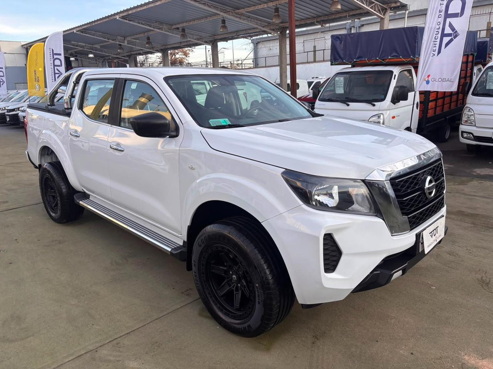 Nissan NAVARA SE 4X4 2.3 2022 - Foto 3 de 10