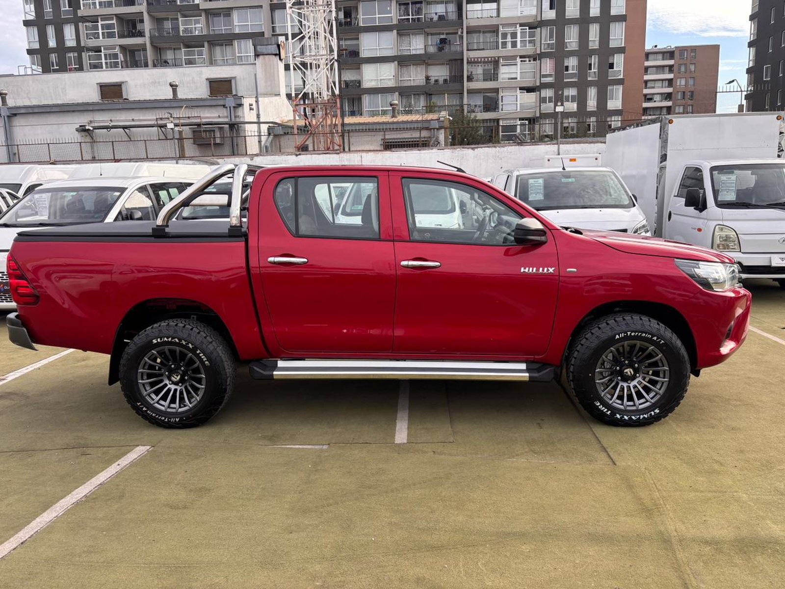 Toyota HILUX DX 2.4 4x4 2025 - Imagen 4 de 10